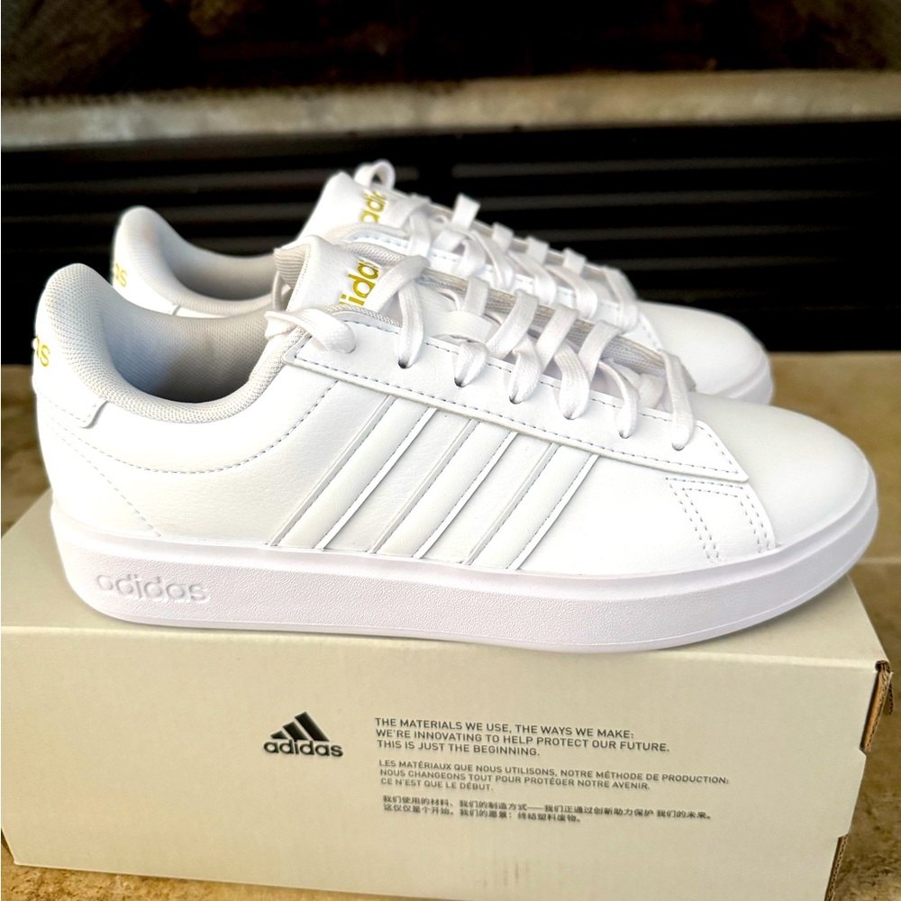 Adidas Grand Court NWT White Tennis Shoes